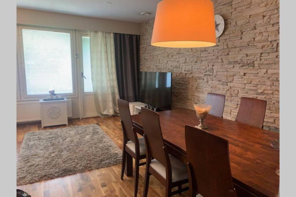 Luxus House With Sauna Nearby Airport Apartment วานตา ภายนอก รูปภาพ