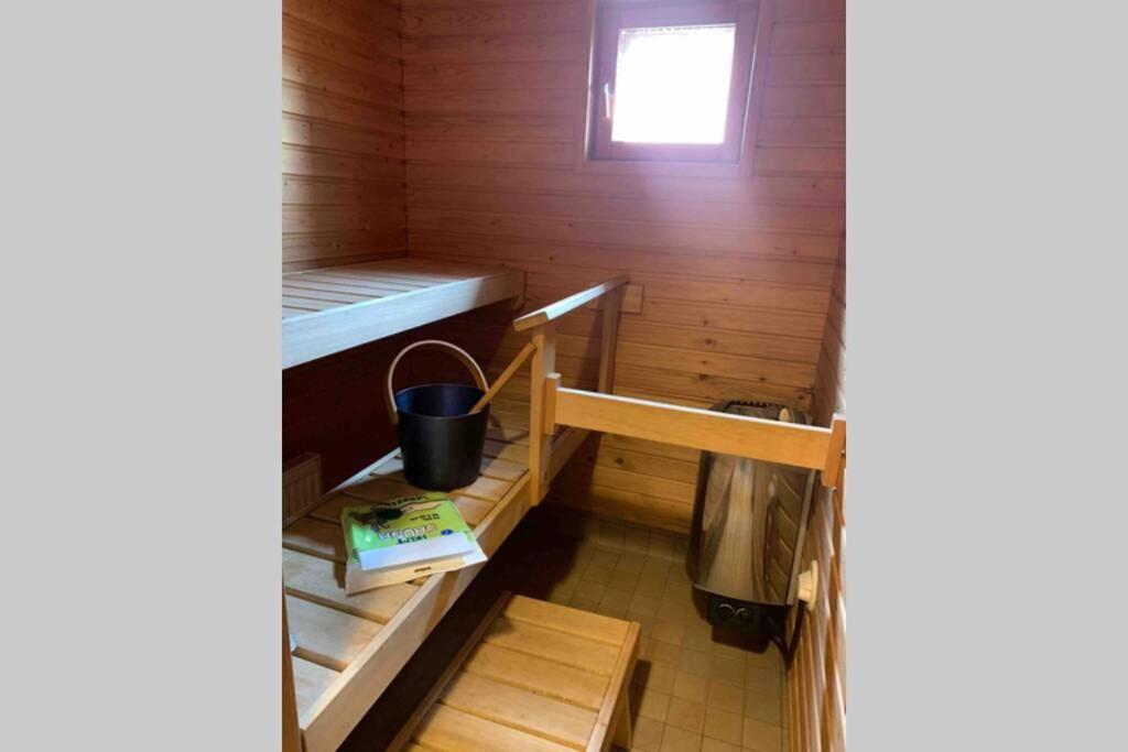 Luxus House With Sauna Nearby Airport Apartment วานตา ภายนอก รูปภาพ