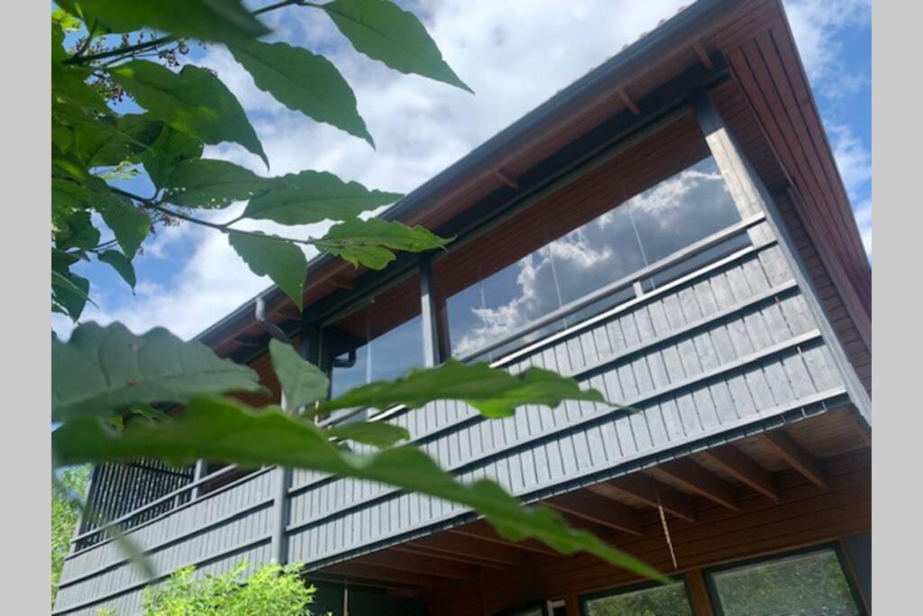 Luxus House With Sauna Nearby Airport Apartment วานตา ภายนอก รูปภาพ